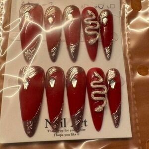Crimson Coil Nail‎ Set – Pre-Designed Press-On Drama